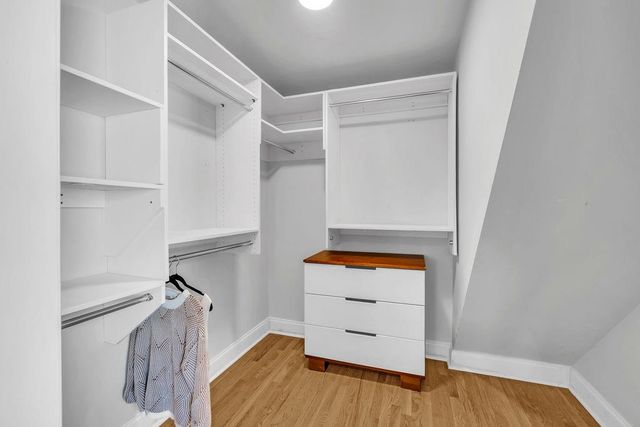 5002 Vernon Oaks Drive, Dunwoody, GA 30338