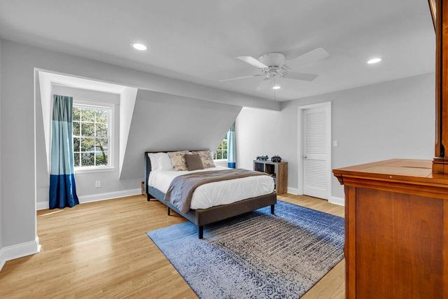 5002 Vernon Oaks Drive, Dunwoody, GA 30338