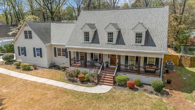 5002 Vernon Oaks Drive, Dunwoody, GA 30338