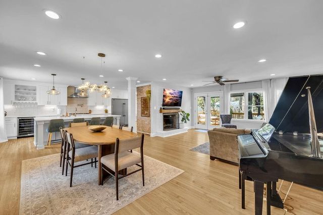 5002 Vernon Oaks Drive, Dunwoody, GA 30338