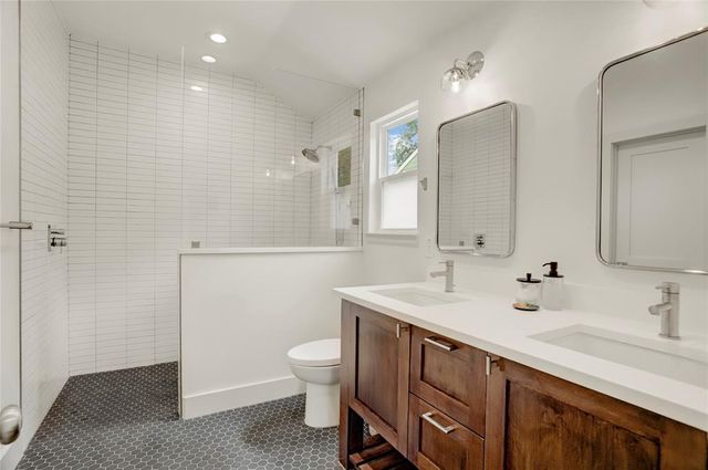 1039 Lamonte Lane, Houston, TX 77018