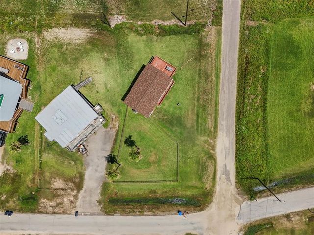 819 Sea Shell Drive, Surfside Beach, TX 77541