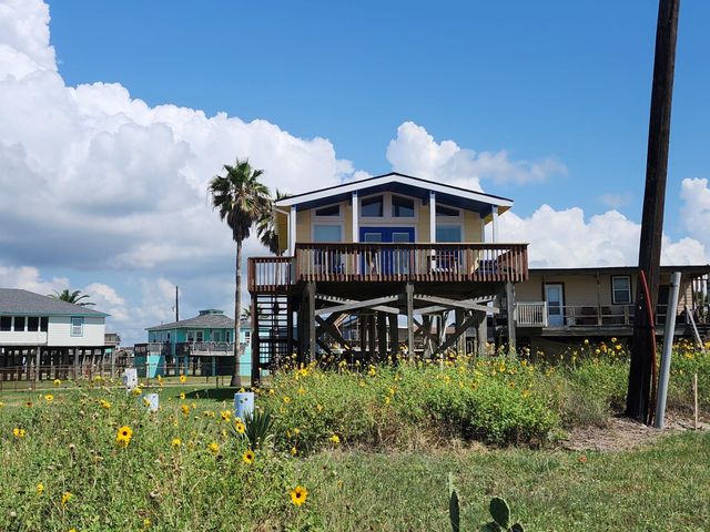 819 Sea Shell Drive, Surfside Beach, TX 77541