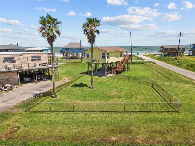 819 Sea Shell Drive, Surfside Beach, TX 77541