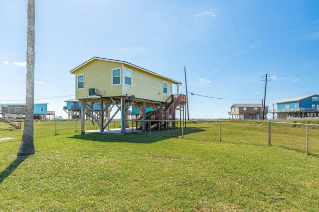 819 Sea Shell Drive, Surfside Beach, TX 77541