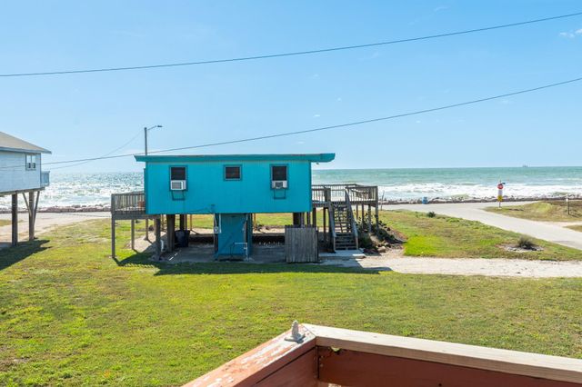 819 Sea Shell Drive, Surfside Beach, TX 77541