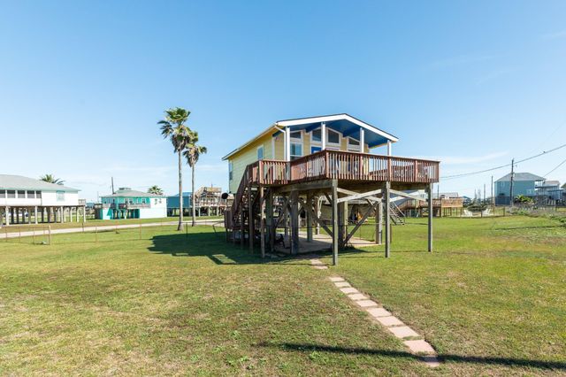 819 Sea Shell Drive, Surfside Beach, TX 77541