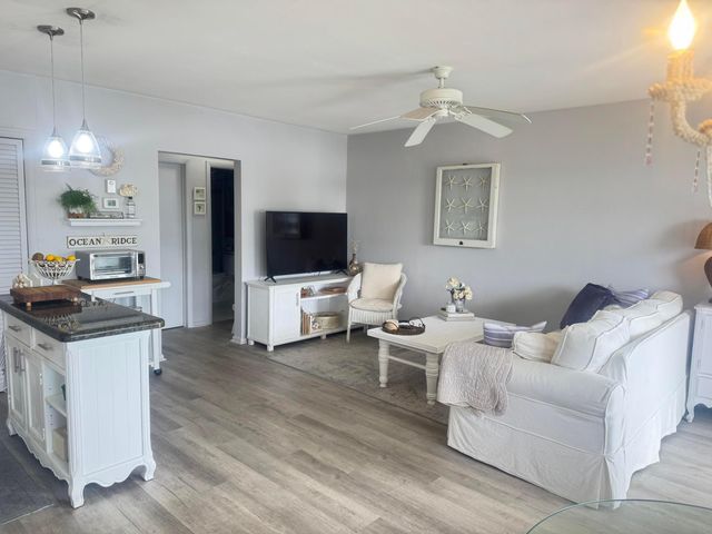 5505 N Ocean Boulevard 3-205, Ocean Ridge, FL 33435