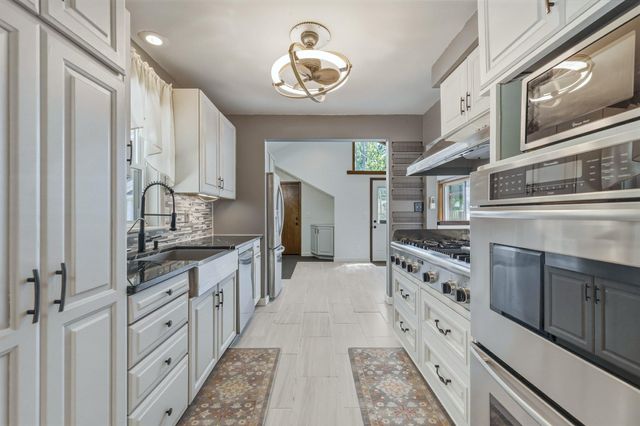 6439 Olympia Street, Golden Valley, MN 55427