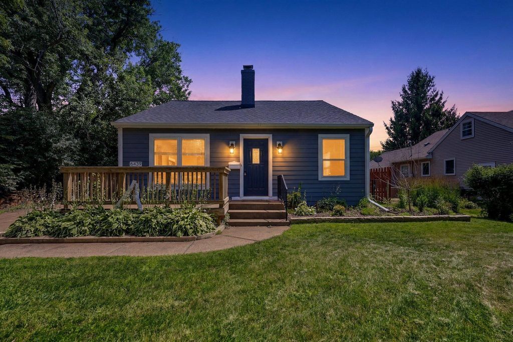 6439 Olympia Street, Golden Valley, MN 55427