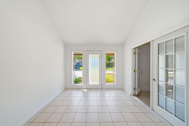 16957 Glen Eagle Drive, Conroe, TX 77385