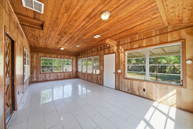 16957 Glen Eagle Drive, Conroe, TX 77385