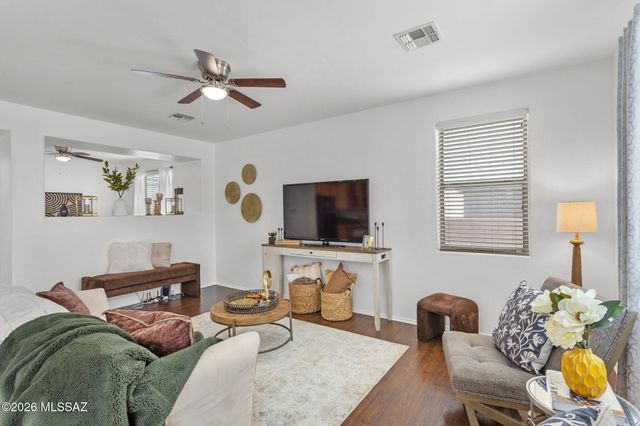 191 W Camino Espiga, Sahuarita, AZ 85629