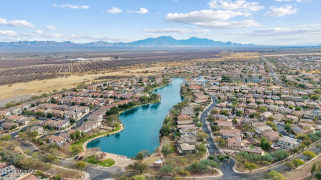 191 W Camino Espiga, Sahuarita, AZ 85629