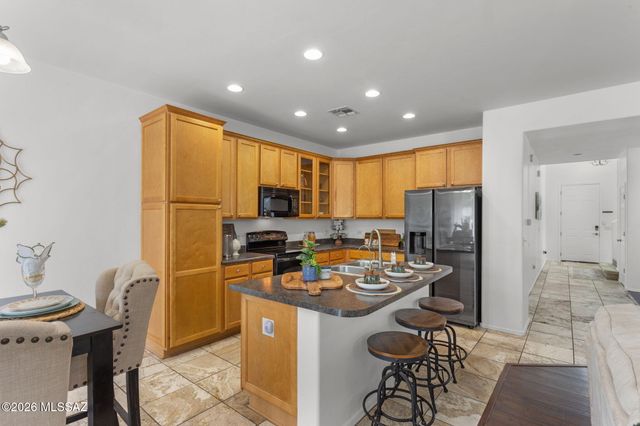 191 W Camino Espiga, Sahuarita, AZ 85629