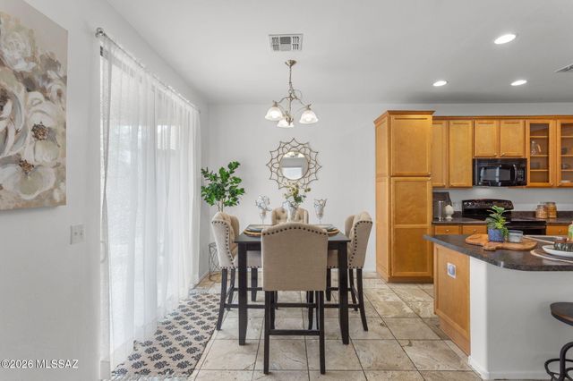 191 W Camino Espiga, Sahuarita, AZ 85629