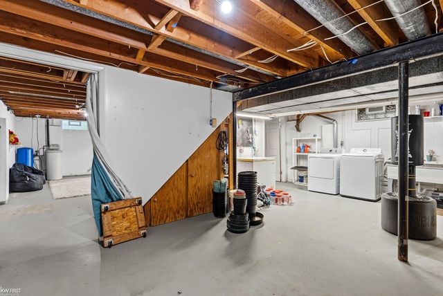 4216 Lahring Road, Linden, MI 48451