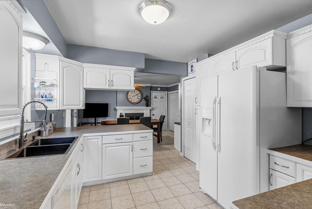 4216 Lahring Road, Linden, MI 48451