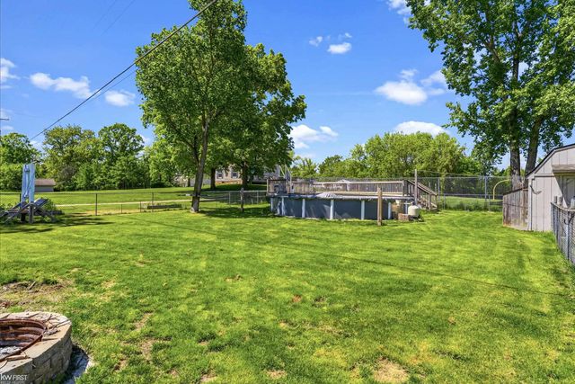 4216 Lahring Road, Linden, MI 48451