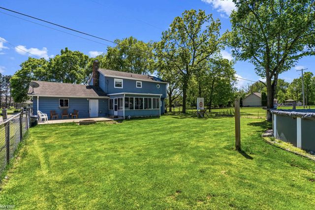 4216 Lahring Road, Linden, MI 48451
