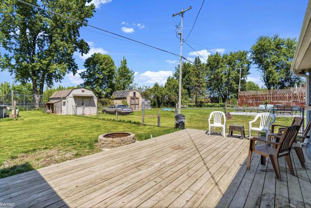 4216 Lahring Road, Linden, MI 48451