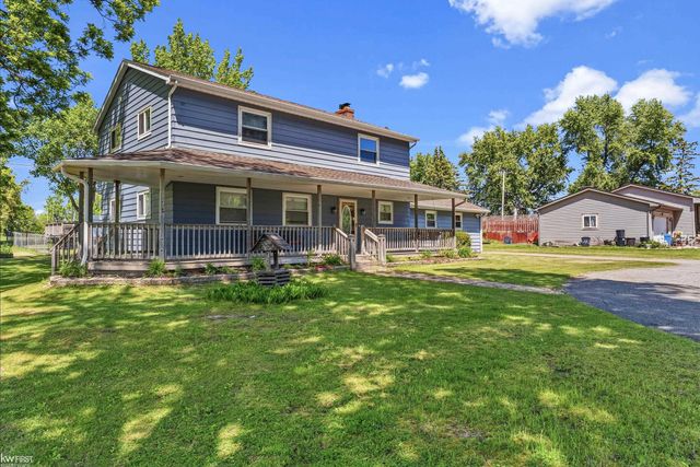 4216 Lahring Road, Linden, MI 48451