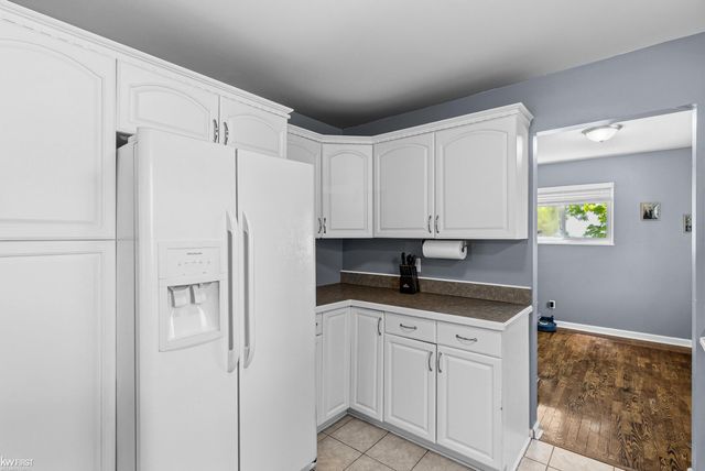 4216 Lahring Road, Linden, MI 48451