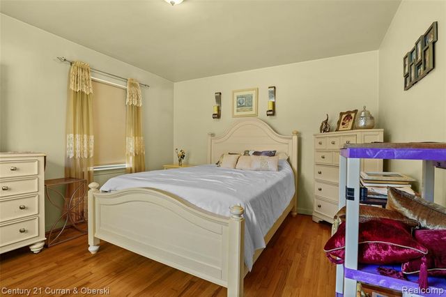 6151 Oakman Boulevard, Dearborn, MI 48126
