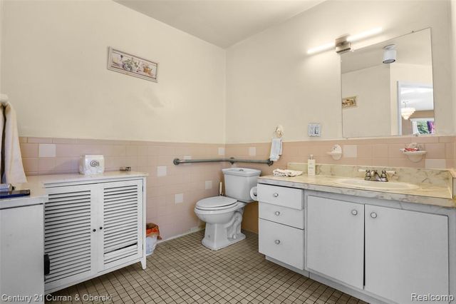 6151 Oakman Boulevard, Dearborn, MI 48126