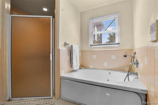 6151 Oakman Boulevard, Dearborn, MI 48126