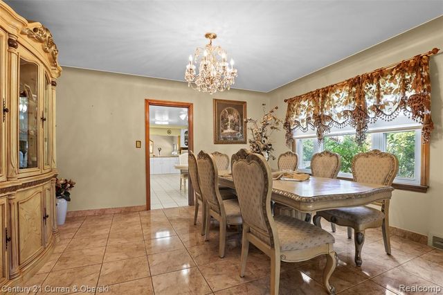 6151 Oakman Boulevard, Dearborn, MI 48126