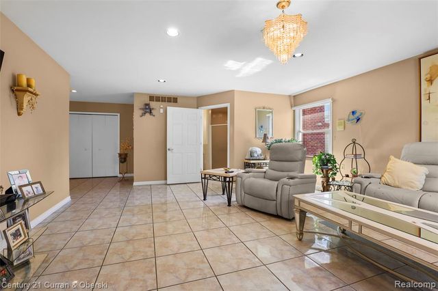 6151 Oakman Boulevard, Dearborn, MI 48126