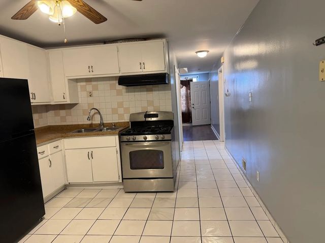 3033 S Kenneth Avenue, Chicago, IL 60623