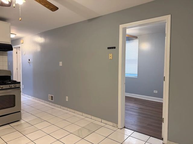 3033 S Kenneth Avenue, Chicago, IL 60623