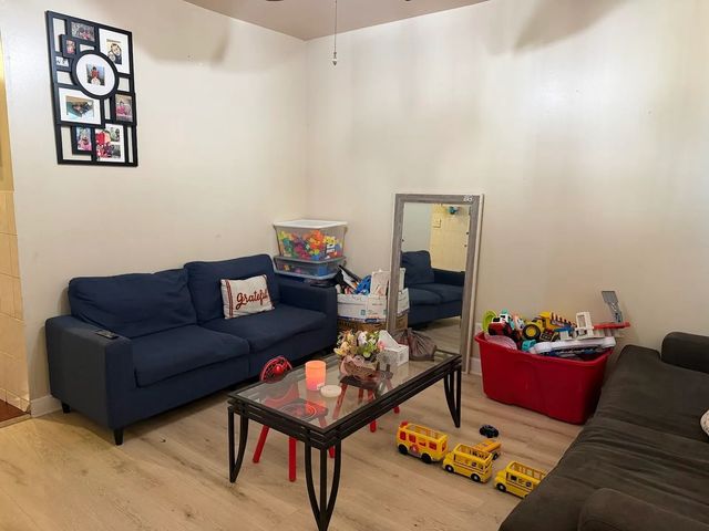 3033 S Kenneth Avenue, Chicago, IL 60623