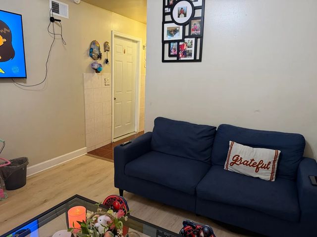 3033 S Kenneth Avenue, Chicago, IL 60623