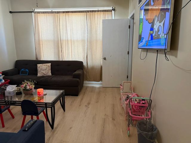 3033 S Kenneth Avenue, Chicago, IL 60623