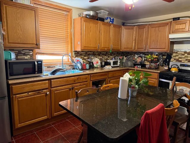 3033 S Kenneth Avenue, Chicago, IL 60623