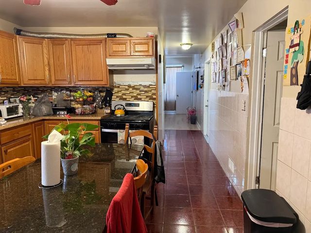 3033 S Kenneth Avenue, Chicago, IL 60623