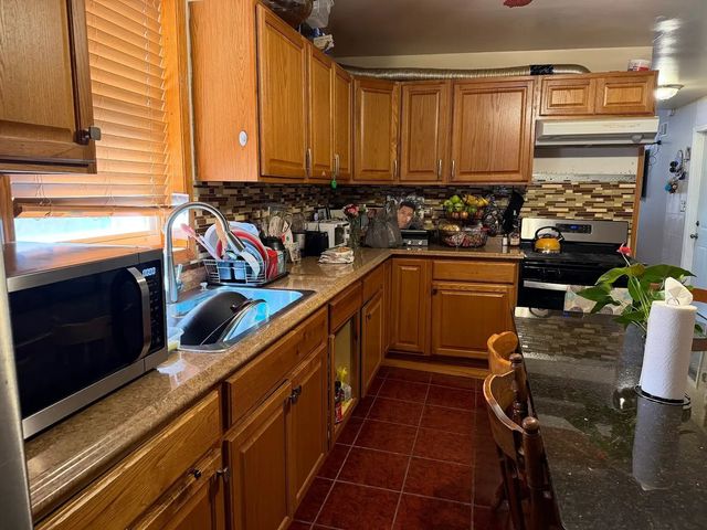 3033 S Kenneth Avenue, Chicago, IL 60623