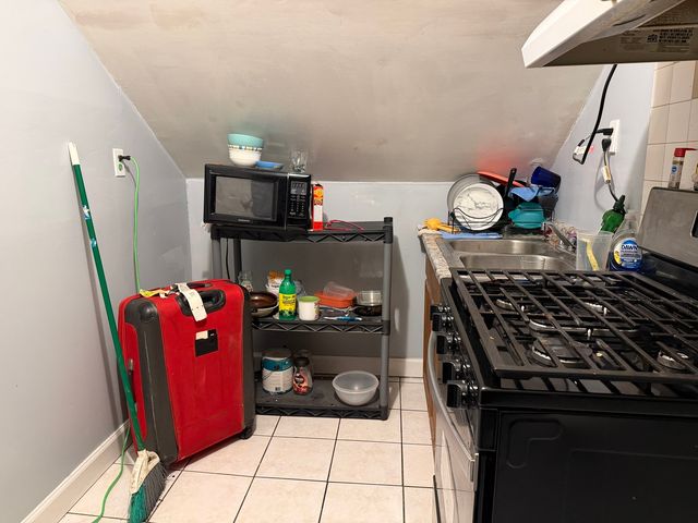 3033 S Kenneth Avenue, Chicago, IL 60623