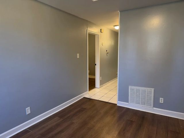 3033 S Kenneth Avenue, Chicago, IL 60623