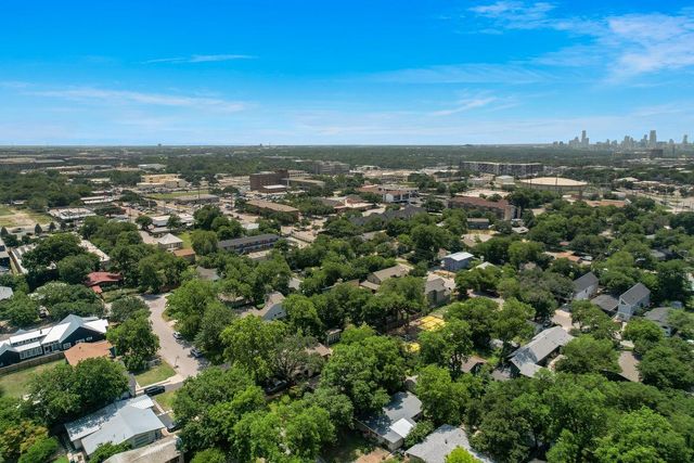 1009 Alegria RD, Austin, TX 78757