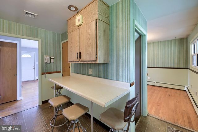 131 CAMBRIDGE DR, Mechanicsburg, PA 17055