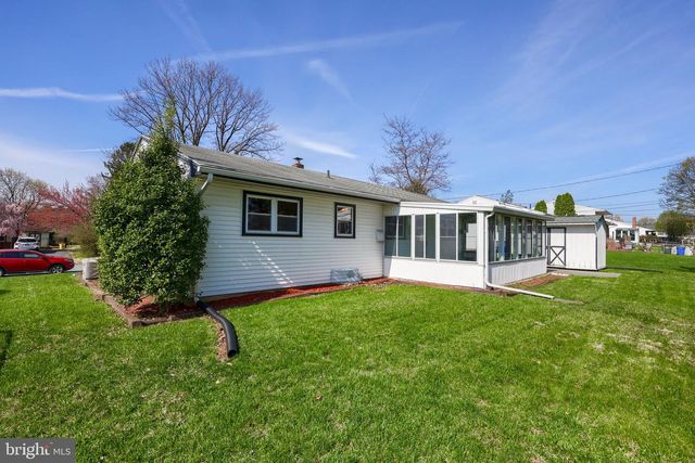 131 CAMBRIDGE DR, Mechanicsburg, PA 17055