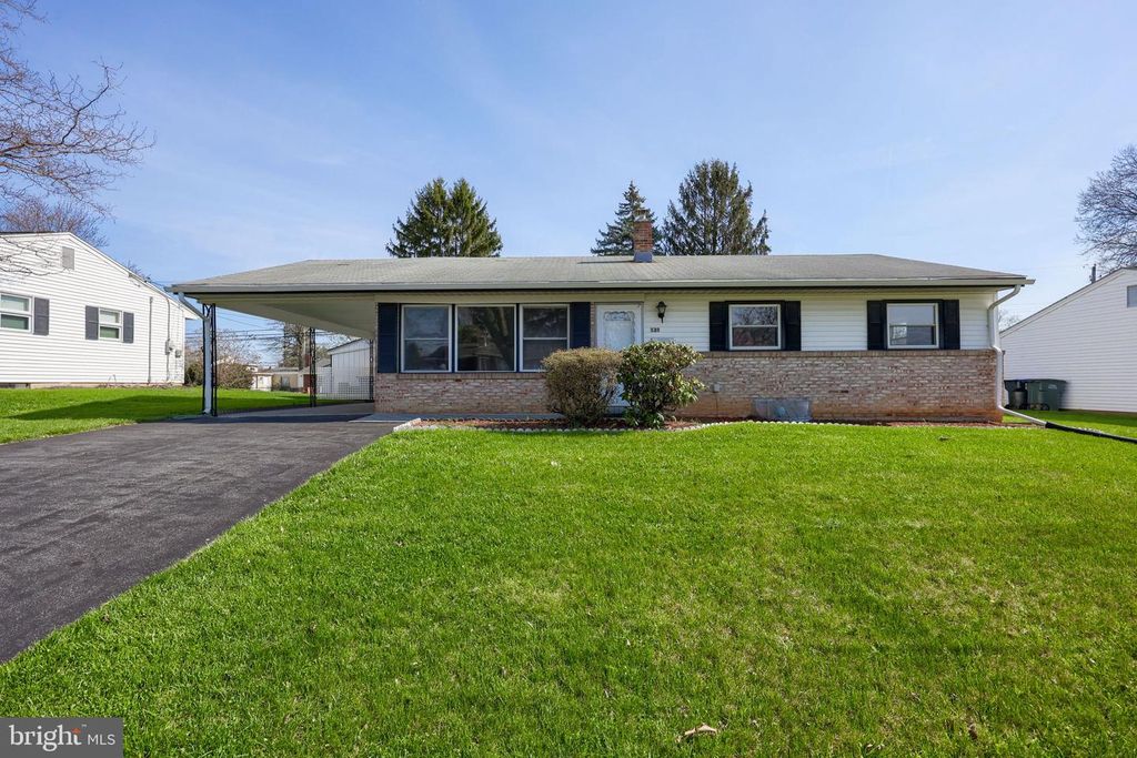 131 CAMBRIDGE DR, Mechanicsburg, PA 17055