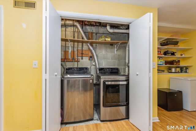 59 Woodway Road APT 1, Stamford, CT 06907