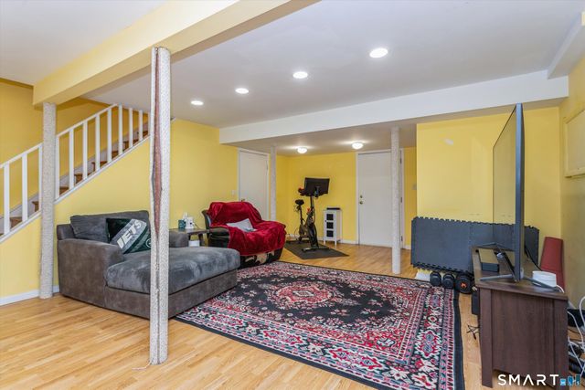 59 Woodway Road APT 1, Stamford, CT 06907