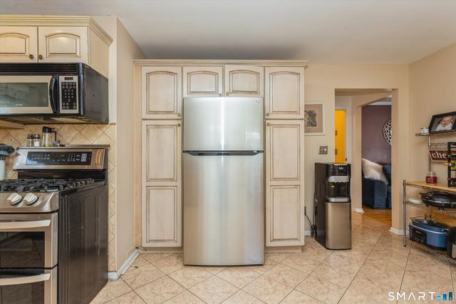 59 Woodway Road APT 1, Stamford, CT 06907