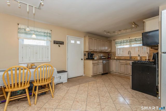 59 Woodway Road APT 1, Stamford, CT 06907